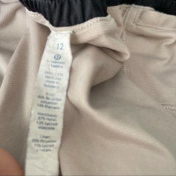 Lululemon Hotty Hot Floral Obscured Black Dusty Mauve Shorts